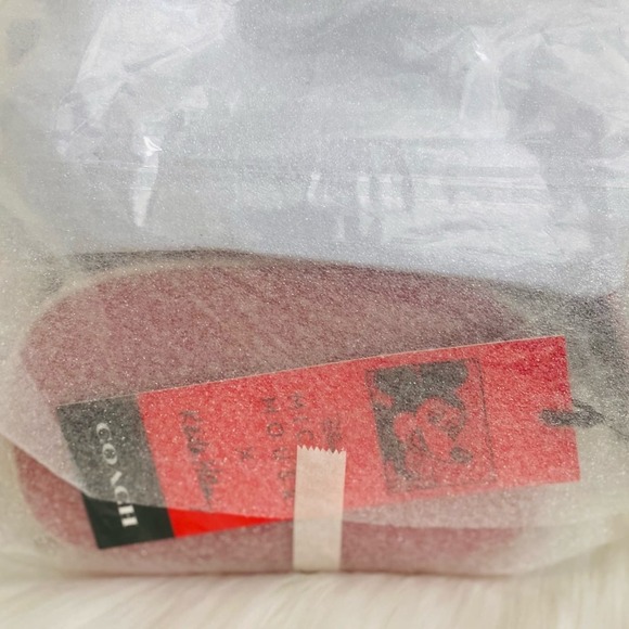 NWT💃Coach Disney Mickey Mouse Camera Crossbody/Pebble Leather/ Red-White - Picture 7 of 9